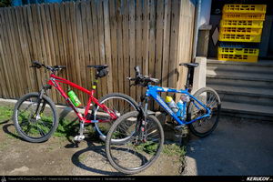 Trasee cu bicicleta MTB XC - Traseu MTB Golesti - Stefanesti - Mioveni - Bajesti - Colibasi - Fagetu - Golesti (Curtea lui Mares Bajescu, Cula Racovita, Conacul Golesti) de Andrei Vocurek