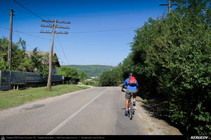 Trasee cu bicicleta MTB XC - Traseu MTB Golesti - Stefanesti - Mioveni - Bajesti - Colibasi - Fagetu - Golesti (Curtea lui Mares Bajescu, Cula Racovita, Conacul Golesti) de Andrei Vocurek