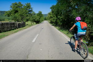 Trasee cu bicicleta MTB XC - Traseu MTB Golesti - Stefanesti - Mioveni - Bajesti - Colibasi - Fagetu - Golesti (Curtea lui Mares Bajescu, Cula Racovita, Conacul Golesti) de Andrei Vocurek