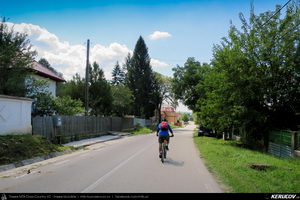 Trasee cu bicicleta MTB XC - Traseu MTB Golesti - Stefanesti - Mioveni - Bajesti - Colibasi - Fagetu - Golesti (Curtea lui Mares Bajescu, Cula Racovita, Conacul Golesti) de Andrei Vocurek