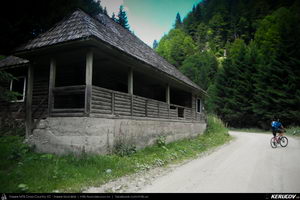 Trasee cu bicicleta MTB XC - Traseu MTB Muntii Latoritei: Gara Lotru - Brezoi - Valea lui Stan - Malaia - Ciungetu - Petrimanu (Lacul Bradisor - Lacul Malaia - Valea Latoritei - Lacul Petrimanu - Lacul Galbenu) de Andrei Vocurek