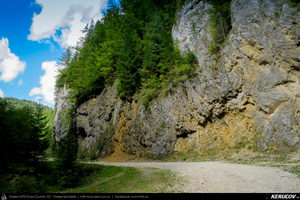 Trasee cu bicicleta MTB XC - Traseu MTB Masivul Piatra Craiului: Zarnesti - Cabana Gura Raului - Prapastiile Zarnestilor - spre Cabana Curmatura (varianta familie, copil de 1 an) de Andrei Vocurek