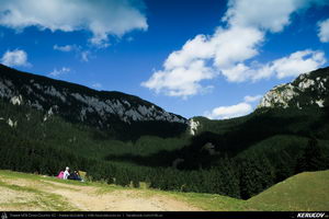 Trasee cu bicicleta MTB XC - Traseu MTB Masivul Piatra Craiului: Zarnesti - Cabana Gura Raului - Prapastiile Zarnestilor - spre Cabana Curmatura (varianta familie, copil de 1 an) de Andrei Vocurek