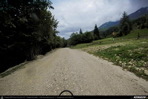 Trasee cu bicicleta MTB XC - Traseu MTB Zarnesti - Valea Barsei - Cabana Plaiul Foii - Zarnesti (varianta familie, copil de 1 an) de Andrei Vocurek