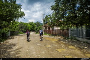 Trasee cu bicicleta MTB XC - Traseu MTB Muntii Buzaului - Tinutul Buzaului: Berca - Cozieni - Ulmet - Odaile - Scortoasa - Policiori - Berca (Trovantii sau Babele de la Ulmet, Vulcanii Noroiosi) de Andrei Vocurek