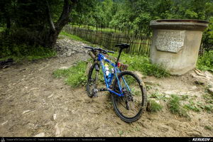 Trasee cu bicicleta MTB XC - Traseu MTB Muntii Buzaului - Tinutul Buzaului: Berca - Cozieni - Ulmet - Odaile - Scortoasa - Policiori - Berca (Trovantii sau Babele de la Ulmet, Vulcanii Noroiosi) de Andrei Vocurek