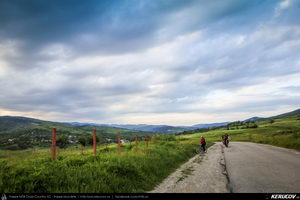 Trasee cu bicicleta MTB XC - Traseu MTB Muntii Buzaului - Tinutul Buzaului: Berca - Cozieni - Ulmet - Odaile - Scortoasa - Policiori - Berca (Trovantii sau Babele de la Ulmet, Vulcanii Noroiosi) de Andrei Vocurek