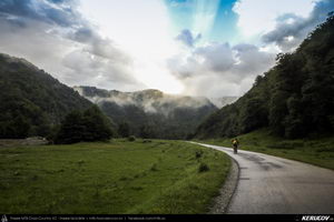 Trasee cu bicicleta MTB XC - Traseu MTB Tara Lovistei: Gara Lotru - Perisani - Pripoare - Salatrucu - Suici - Robaia - Calimanesti (Masivul Cozia, Posada de la Perisani si Valea Topologului) de Andrei Vocurek