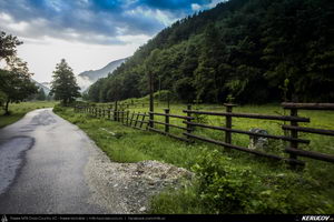 Trasee cu bicicleta MTB XC - Traseu MTB Tara Lovistei: Gara Lotru - Perisani - Pripoare - Salatrucu - Suici - Robaia - Calimanesti (Masivul Cozia, Posada de la Perisani si Valea Topologului) de Andrei Vocurek