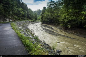 Trasee cu bicicleta MTB XC - Traseu MTB Tara Lovistei: Gara Lotru - Perisani - Pripoare - Salatrucu - Suici - Robaia - Calimanesti (Masivul Cozia, Posada de la Perisani si Valea Topologului) de Andrei Vocurek