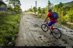 Trasee cu bicicleta MTB XC - Traseu MTB Tara Lovistei: Gara Lotru - Perisani - Pripoare - Salatrucu - Suici - Robaia - Calimanesti (Masivul Cozia, Posada de la Perisani si Valea Topologului) de Andrei Vocurek