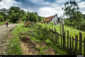 Trasee cu bicicleta MTB XC - Traseu MTB Tara Lovistei: Gara Lotru - Perisani - Pripoare - Salatrucu - Suici - Robaia - Calimanesti (Masivul Cozia, Posada de la Perisani si Valea Topologului) de Andrei Vocurek