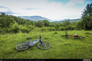 Trasee cu bicicleta MTB XC - Traseu MTB Tara Lovistei: Gara Lotru - Perisani - Pripoare - Salatrucu - Suici - Robaia - Calimanesti (Masivul Cozia, Posada de la Perisani si Valea Topologului) de Andrei Vocurek