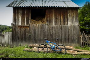 Trasee cu bicicleta MTB XC - Traseu MTB Tara Lovistei: Gara Lotru - Perisani - Pripoare - Salatrucu - Suici - Robaia - Calimanesti (Masivul Cozia, Posada de la Perisani si Valea Topologului) de Andrei Vocurek