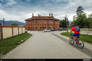 Trasee cu bicicleta MTB XC - Traseu MTB Tara Lovistei: Gara Lotru - Perisani - Pripoare - Salatrucu - Suici - Robaia - Calimanesti (Masivul Cozia, Posada de la Perisani si Valea Topologului) de Andrei Vocurek