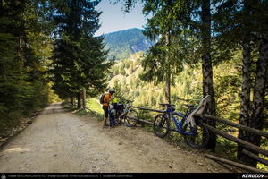 Trasee cu bicicleta MTB XC - Traseu MTB Zarnesti - Magura - Pestera - Moieciu - Bran - Predelut - Zarnesti (varianta familie, copil de 2 ani) de Andrei Vocurek