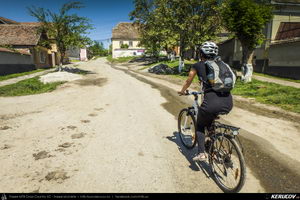 Trasee cu bicicleta MTB XC - Traseu MTB Nocrich - Ghijasa de Jos - Nocrich - Tichindeal - Nocrich (varianta familie, copil de 2 ani) de Andrei Vocurek