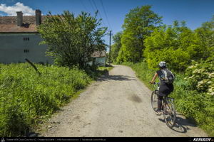 Trasee cu bicicleta MTB XC - Traseu MTB Nocrich - Ghijasa de Jos - Nocrich - Tichindeal - Nocrich (varianta familie, copil de 2 ani) de Andrei Vocurek