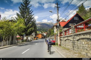 Trasee cu bicicleta MTB XC - Traseu MTB Muntii Bucegi: Sinaia - Cota 1400 - Stana Regala / Poiana Stanii - Sinaia (Schitul Sfanta Ana, Stancile Franz Joseph, Stanca Sfanta Ana, Castelul Peles) de Andrei Vocurek