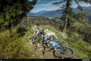 Trasee cu bicicleta MTB XC - Traseu MTB Muntii Bucegi: Sinaia - Cota 1400 - Stana Regala / Poiana Stanii - Sinaia (Schitul Sfanta Ana, Stancile Franz Joseph, Stanca Sfanta Ana, Castelul Peles) de Andrei Vocurek