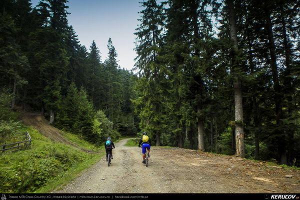 Traseu cu bicicleta MTB XC Slanic - Grosani - Schiulesti - Crasna (Manastirea Crasna) - KERUCOV .ro © 2007 - 2025 || #traseecubicicleta #mtb #ssp
