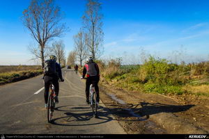 Trasee cu bicicleta MTB XC - Traseu SSP Bucuresti - Calugareni - Mihai Bravu - Comana - Gradistea - 1 Decembrie - Bucuresti de Andrei Vocurek