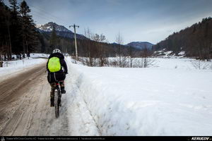Trasee cu bicicleta MTB XC - Traseu MTB Muntii Bucegi: Busteni - Valea Cerbului - Valea Spumoasa - Poiana Tapului - Sinaia (Cascada Valea Spumoasa, Castelul Cantacuzino, Castelul Peles) de Andrei Vocurek