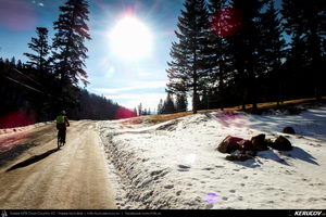 Trasee cu bicicleta MTB XC - Traseu MTB Muntii Bucegi: Busteni - Valea Cerbului - Valea Spumoasa - Poiana Tapului - Sinaia (Cascada Valea Spumoasa, Castelul Cantacuzino, Castelul Peles) de Andrei Vocurek