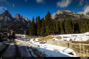 Trasee cu bicicleta MTB XC - Traseu MTB Muntii Bucegi: Busteni - Valea Cerbului - Valea Spumoasa - Poiana Tapului - Sinaia (Cascada Valea Spumoasa, Castelul Cantacuzino, Castelul Peles) de Andrei Vocurek