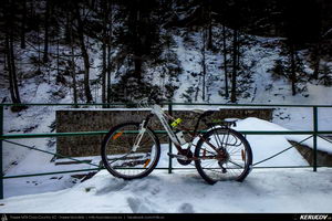 Trasee cu bicicleta MTB XC - Traseu MTB Muntii Bucegi: Busteni - Valea Cerbului - Valea Spumoasa - Poiana Tapului - Sinaia (Cascada Valea Spumoasa, Castelul Cantacuzino, Castelul Peles) de Andrei Vocurek
