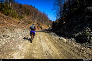Trasee cu bicicleta MTB XC - Traseu MTB Maneciu-Ungureni - Valea Telejenelului - Chiciureni - Maneciu-Ungureni (Lacul Maneciu, Cascada Schinda) de Andrei Vocurek