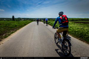 Trasee cu bicicleta MTB XC - Traseu SSP Bucuresti - Colibasi - Comana - Vlad Tepes - Gradistea - 1 Decembrie - Bucuresti (bujorul de padure in Parcul Natural Comana) de Andrei Vocurek
