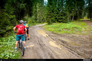 Trasee cu bicicleta MTB XC - Traseu MTB Muntii Baiului: Azuga - Valea Azugii - Pasul Azuga - Valea Garcinului - Sacele - Brasov de Andrei Vocurek