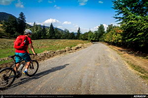 Trasee cu bicicleta MTB XC - Traseu MTB Muntii Baiului: Azuga - Valea Azugii - Pasul Azuga - Valea Garcinului - Sacele - Brasov de Andrei Vocurek