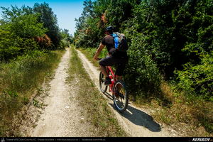 Trasee cu bicicleta MTB XC - Traseu MTB Medgidia - Poarta Alba - Murfatlar - Straja - Baraganu - Lanurile - Ciocarlia - Valea Dacilor - Medgidia (Canalul Dunare - Marea Neagra - Monumentul Tineretului de la Straja) de Andrei Vocurek