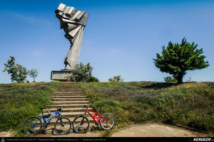 Trasee cu bicicleta MTB XC - Traseu MTB Medgidia - Poarta Alba - Murfatlar - Straja - Baraganu - Lanurile - Ciocarlia - Valea Dacilor - Medgidia (Canalul Dunare - Marea Neagra - Monumentul Tineretului de la Straja) de Andrei Vocurek