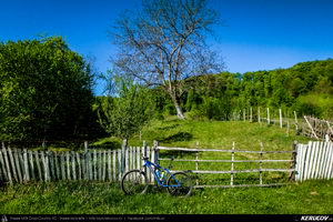 Trasee cu bicicleta MTB XC - Traseu MTB Pitesti - Argeselu - Jupanesti - Retevoiesti - Domnesti - Corbi - Jgheaburi - Pitesti (Biserica de lemn din Jupanesti, Manastirea Corbii de Piatra, Cula Druganescu, Vila Micescu) de Andrei Vocurek
