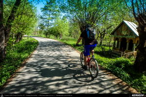 Trasee cu bicicleta MTB XC - Traseu MTB Pitesti - Argeselu - Jupanesti - Retevoiesti - Domnesti - Corbi - Jgheaburi - Pitesti (Biserica de lemn din Jupanesti, Manastirea Corbii de Piatra, Cula Druganescu, Vila Micescu) de Andrei Vocurek