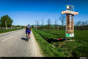 Trasee cu bicicleta MTB XC - Traseu MTB Pitesti - Argeselu - Jupanesti - Retevoiesti - Domnesti - Corbi - Jgheaburi - Pitesti (Biserica de lemn din Jupanesti, Manastirea Corbii de Piatra, Cula Druganescu, Vila Micescu) de Andrei Vocurek