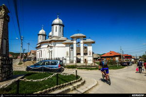 Trasee cu bicicleta MTB XC - Traseu MTB Pitesti - Argeselu - Jupanesti - Retevoiesti - Domnesti - Corbi - Jgheaburi - Pitesti (Biserica de lemn din Jupanesti, Manastirea Corbii de Piatra, Cula Druganescu, Vila Micescu) de Andrei Vocurek