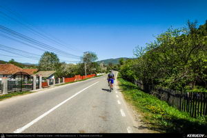 Trasee cu bicicleta MTB XC - Traseu MTB Pitesti - Argeselu - Jupanesti - Retevoiesti - Domnesti - Corbi - Jgheaburi - Pitesti (Biserica de lemn din Jupanesti, Manastirea Corbii de Piatra, Cula Druganescu, Vila Micescu) de Andrei Vocurek
