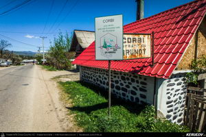 Trasee cu bicicleta MTB XC - Traseu MTB Pitesti - Argeselu - Jupanesti - Retevoiesti - Domnesti - Corbi - Jgheaburi - Pitesti (Biserica de lemn din Jupanesti, Manastirea Corbii de Piatra, Cula Druganescu, Vila Micescu) de Andrei Vocurek