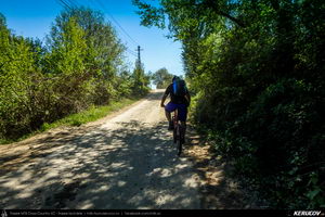 Trasee cu bicicleta MTB XC - Traseu MTB Pitesti - Argeselu - Jupanesti - Retevoiesti - Domnesti - Corbi - Jgheaburi - Pitesti (Biserica de lemn din Jupanesti, Manastirea Corbii de Piatra, Cula Druganescu, Vila Micescu) de Andrei Vocurek