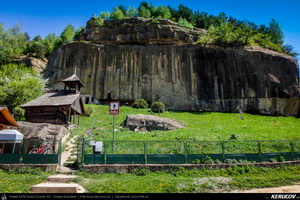Trasee cu bicicleta MTB XC - Traseu MTB Pitesti - Argeselu - Jupanesti - Retevoiesti - Domnesti - Corbi - Jgheaburi - Pitesti (Biserica de lemn din Jupanesti, Manastirea Corbii de Piatra, Cula Druganescu, Vila Micescu) de Andrei Vocurek
