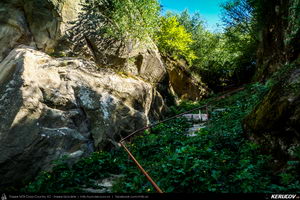 Trasee cu bicicleta MTB XC - Traseu MTB Pitesti - Argeselu - Jupanesti - Retevoiesti - Domnesti - Corbi - Jgheaburi - Pitesti (Biserica de lemn din Jupanesti, Manastirea Corbii de Piatra, Cula Druganescu, Vila Micescu) de Andrei Vocurek