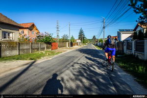 Trasee cu bicicleta MTB XC - Traseu MTB Pitesti - Argeselu - Jupanesti - Retevoiesti - Domnesti - Corbi - Jgheaburi - Pitesti (Biserica de lemn din Jupanesti, Manastirea Corbii de Piatra, Cula Druganescu, Vila Micescu) de Andrei Vocurek