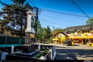 Trasee cu bicicleta MTB XC - Traseu MTB Pitesti - Argeselu - Jupanesti - Retevoiesti - Domnesti - Corbi - Jgheaburi - Pitesti (Biserica de lemn din Jupanesti, Manastirea Corbii de Piatra, Cula Druganescu, Vila Micescu) de Andrei Vocurek