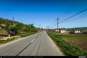 Trasee cu bicicleta MTB XC - Traseu MTB Pitesti - Argeselu - Jupanesti - Retevoiesti - Domnesti - Corbi - Jgheaburi - Pitesti (Biserica de lemn din Jupanesti, Manastirea Corbii de Piatra, Cula Druganescu, Vila Micescu) de Andrei Vocurek