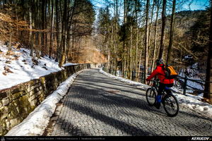 Trasee cu bicicleta MTB XC - Traseu MTB Muntii Bucegi: Sinaia - Cota 1400 - Sinaia (Schitul Sfanta Ana, Castelul Peles) de Andrei Vocurek