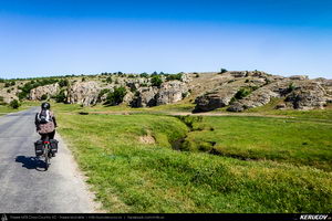 Trasee cu bicicleta MTB XC - Traseu MTB Cheile Dobrogei - Podisul Casimcei: Targusor - Gura Dobrogei - Sacele - Corbu - Navodari - Mamaia (Cheile Dobrogei, Pestera Casian, Pestera Liliecilor, Marea Neagra) de Andrei Vocurek